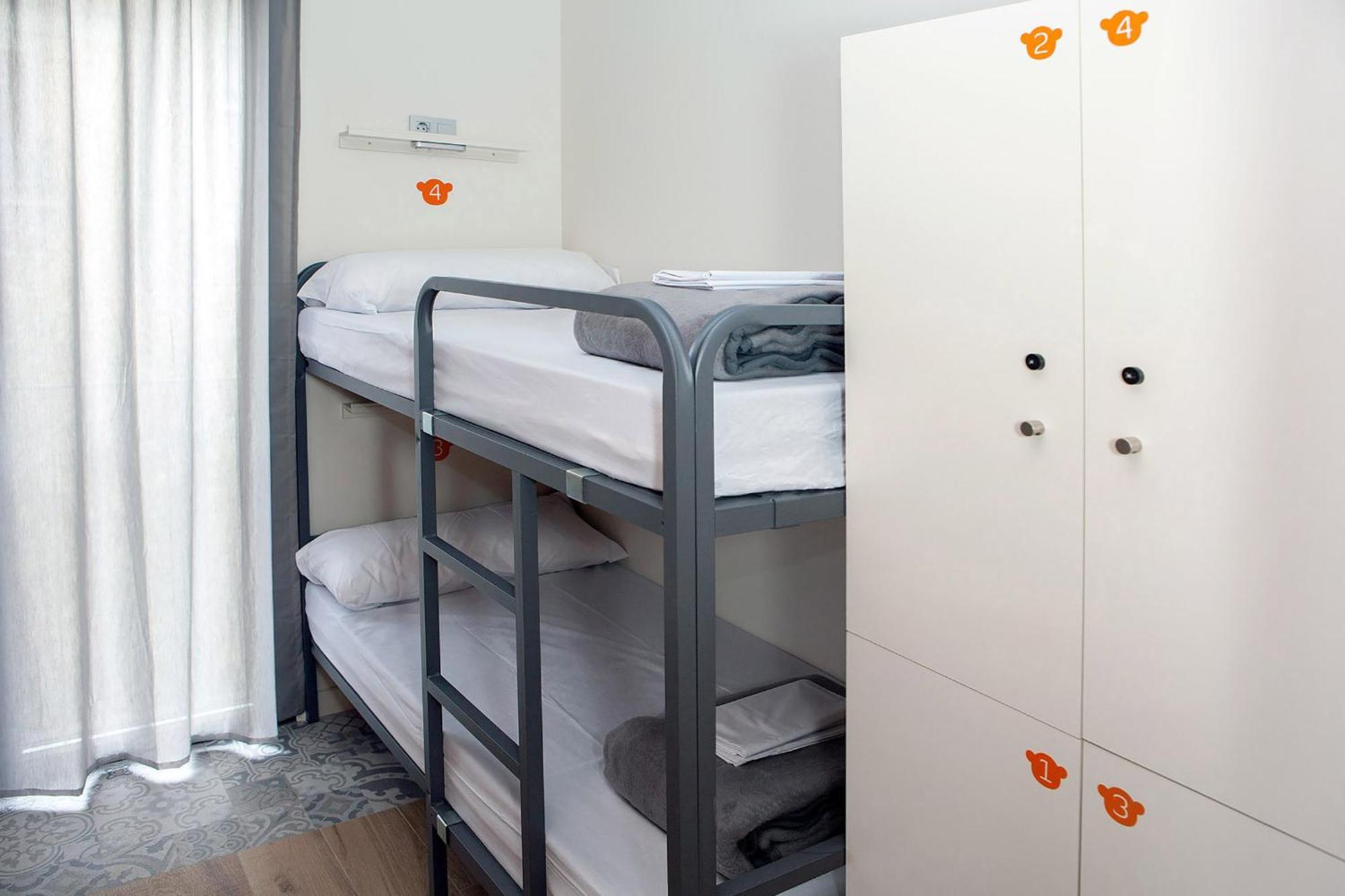 Bed in 4-Bed Mixed Dormitory Room with Private Bathroom,787418718:JPEG